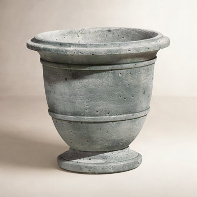 Relais Urn Planter