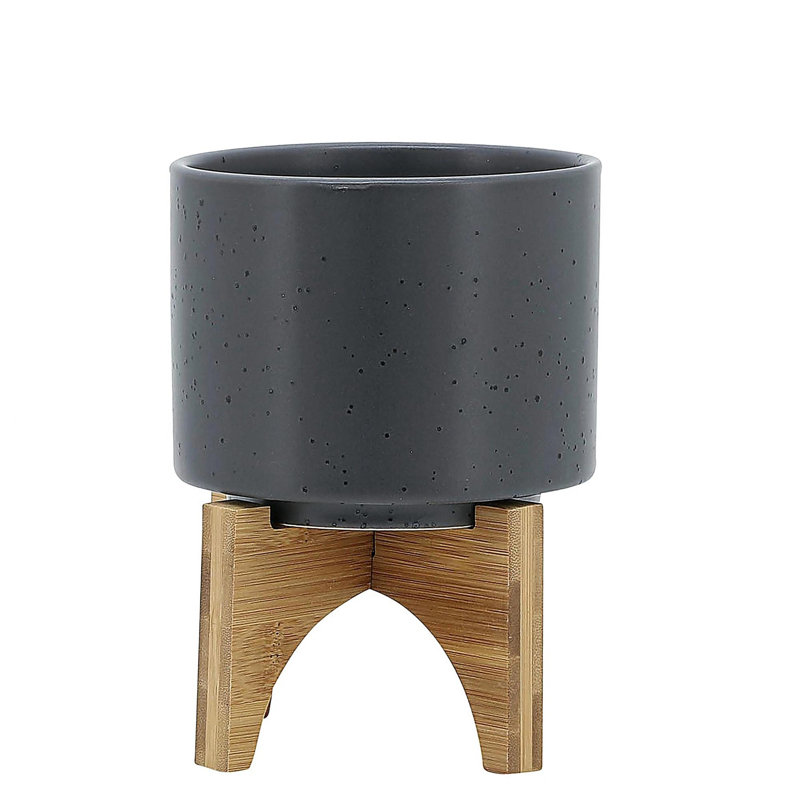 5" PLANTER W/ WOOD STAND, MATTE GRAY, 7" H x 5" W x 5" D