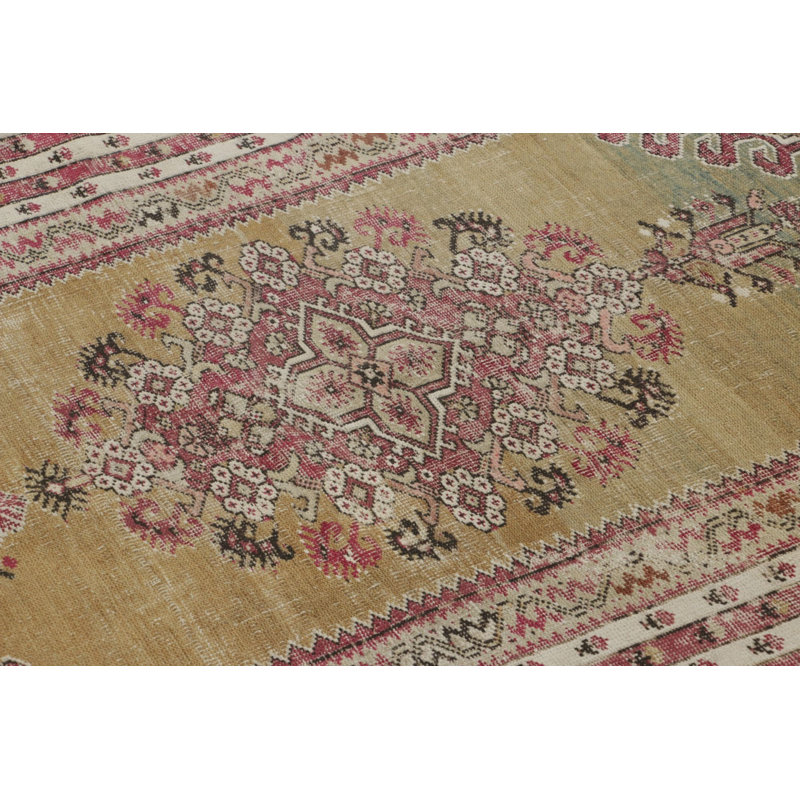Antique Ghiordes Rug, Gold & Red With Intricate Medallion Pattern - Rug & Kilim