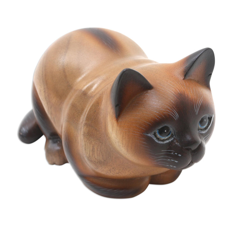 Figurines & Sculptures