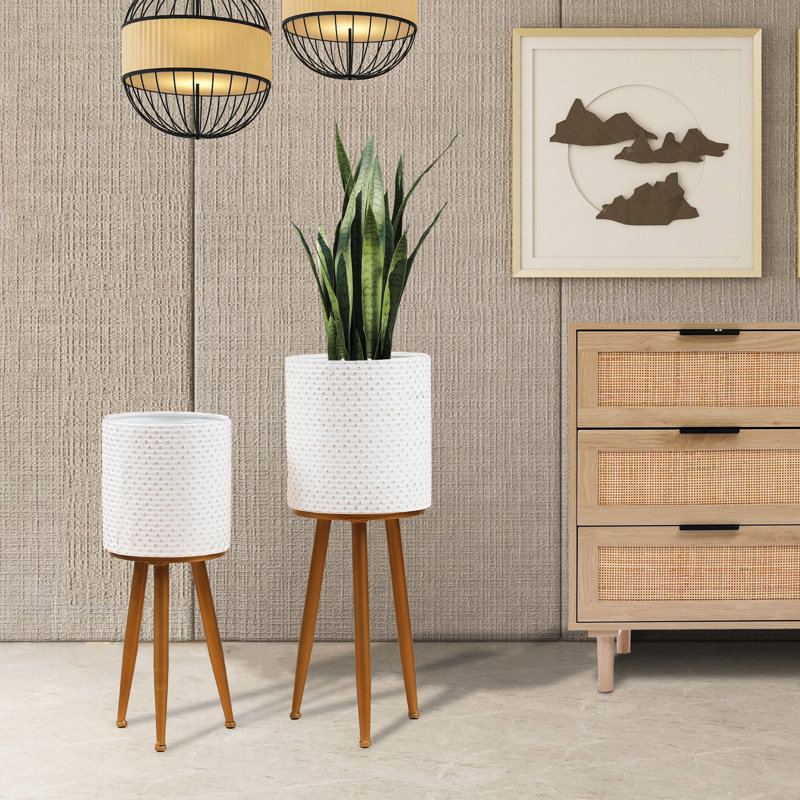 Antona Handmade Metal Pot Planter