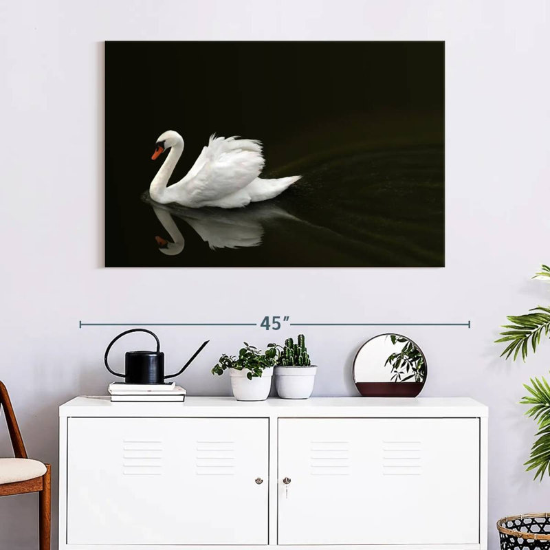 Brampt White Swan Elegance, 26" H x 39" W