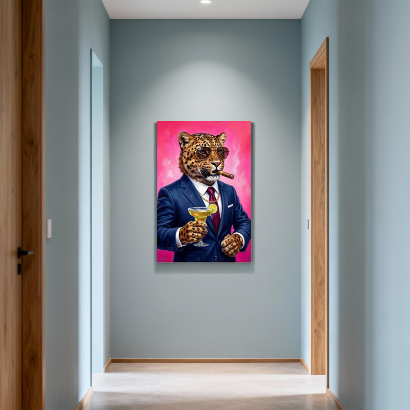 Animaux léopard en costume tenant un cocktail et un cigare, H 36 po x l 24 po