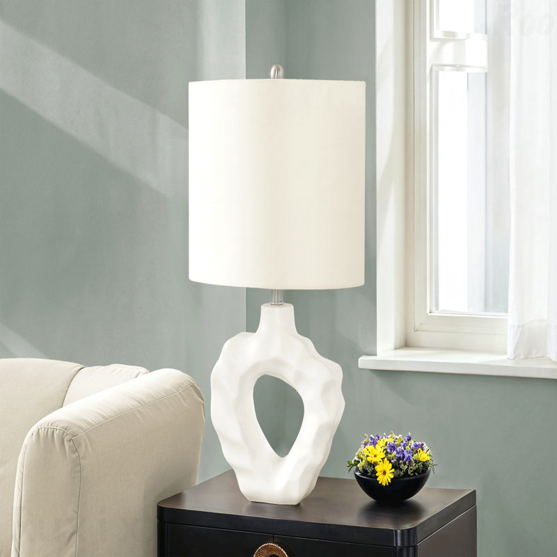 Lampe de table - H 25 po, matériau en résine crème, ivoire et abat-jour crème