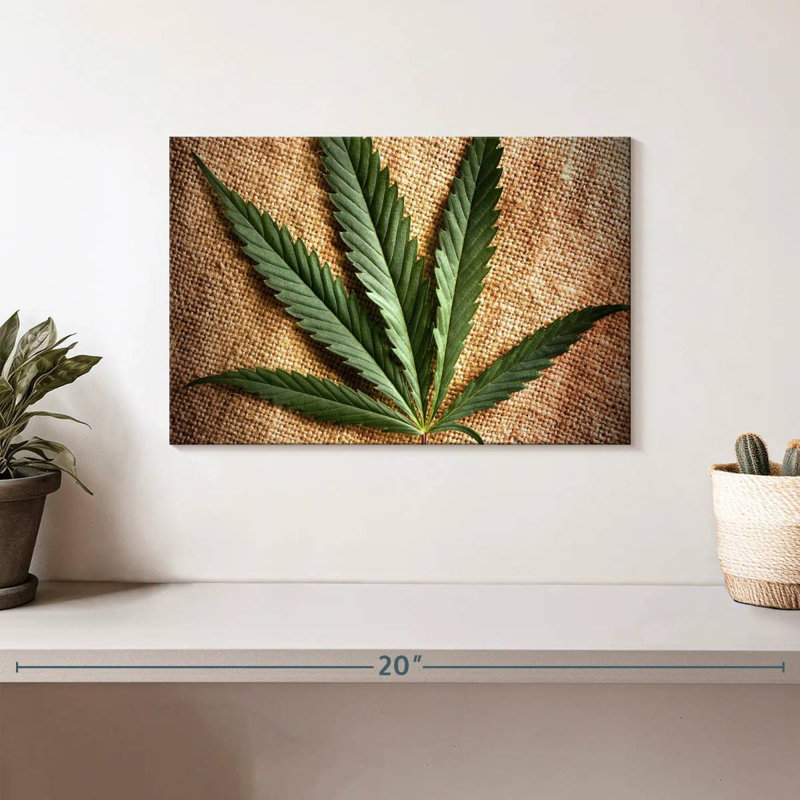 Marijuana sur bois, H 8 po x l 12 po