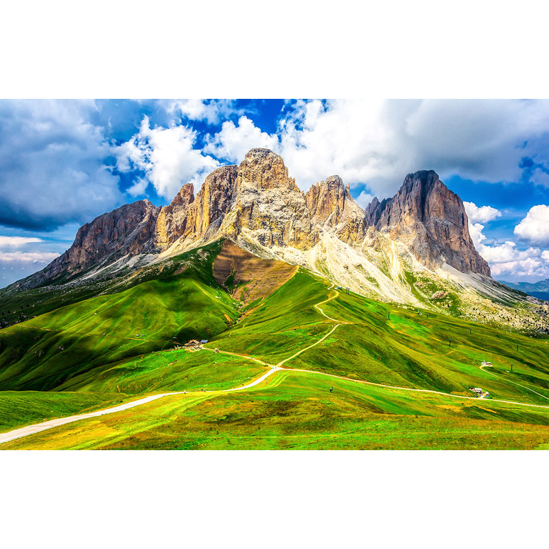 «Majestic Mountain Path», art mural sur toile tendue, H 30 po x l 40 po