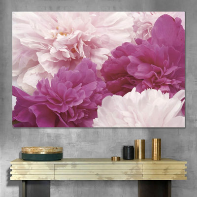 Bouquet de fleurs de pivoine rose, rouge et blanche