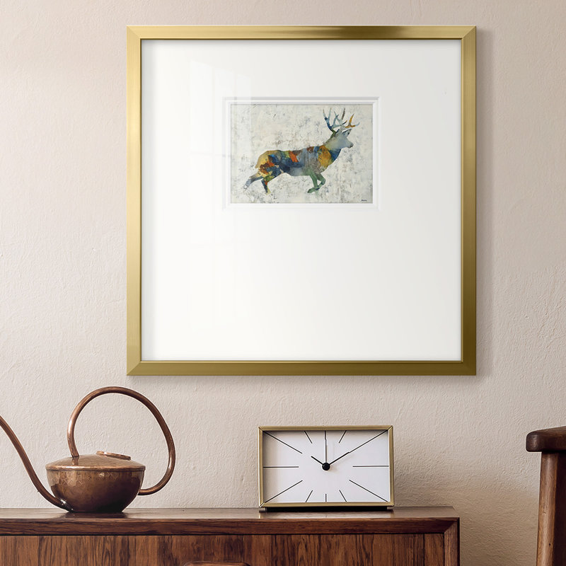 Mafalda Deer Totem, reproduction d'art encadrée, H 21 po x l 21 po x P 1,25 po