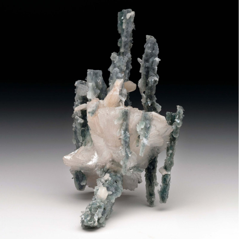 Heulandite with Chalcedony Stalactites
