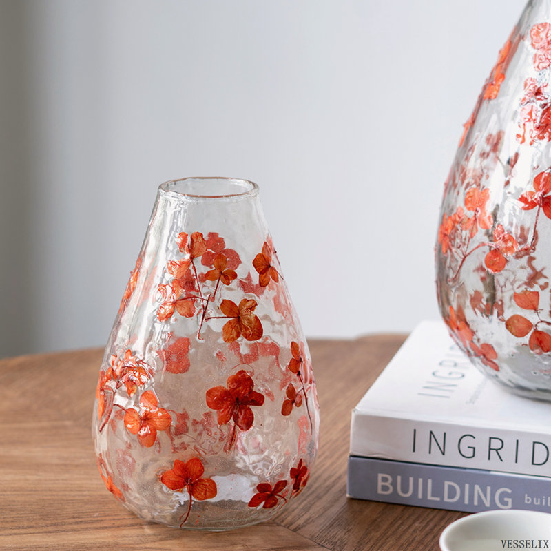 D4.9 "x7.1" Vase rond en verre transparent avec motif de fleur rouge fantaisiste, vase de table décoratif