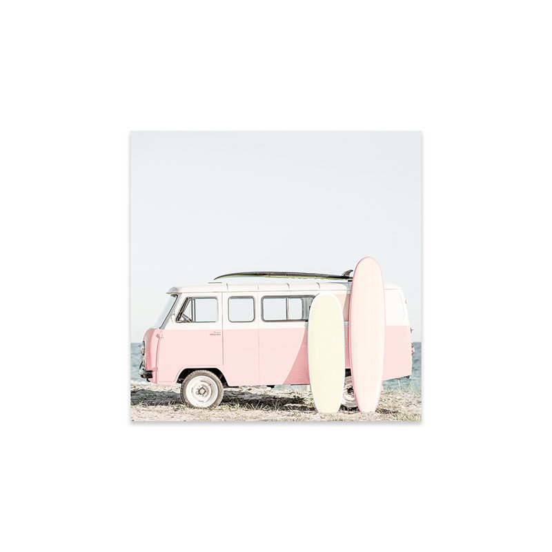 Kombi rose avec planches de surf, impression sur verre acrylique