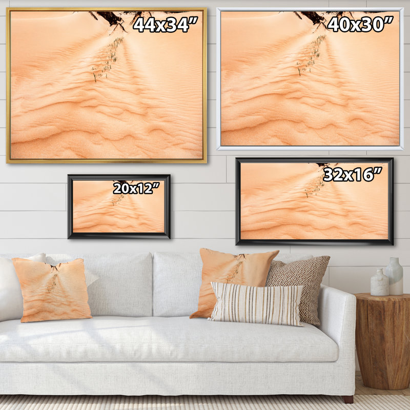 Rippled Sand In The Desert II - peinture sur toile, H 24 po x l 32 po, Toile avec cadre en érable