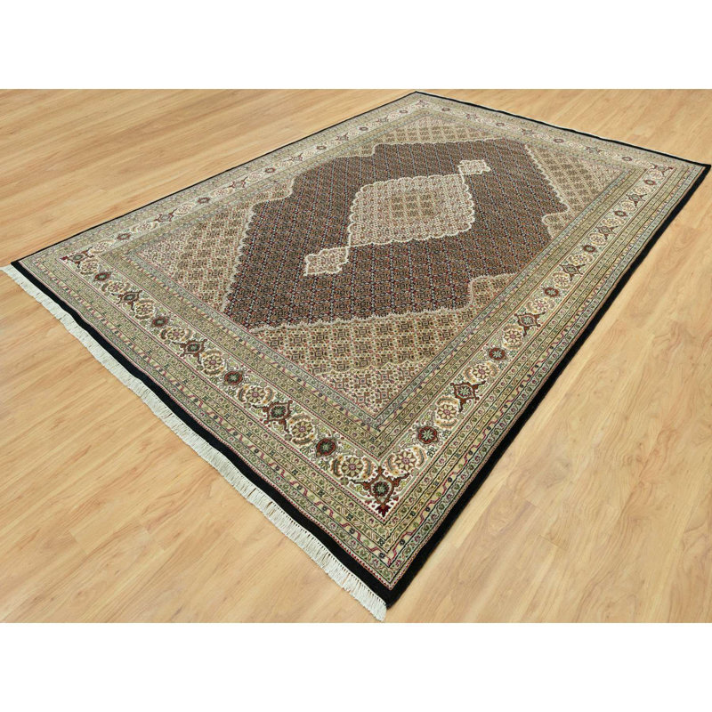 Tapis noir nouvel âge en laine Carvon