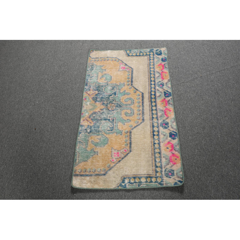 Classic Turkish Rug with Vibrant Geometric Designs, Perfect for Adding a Pop of Color to Any Room