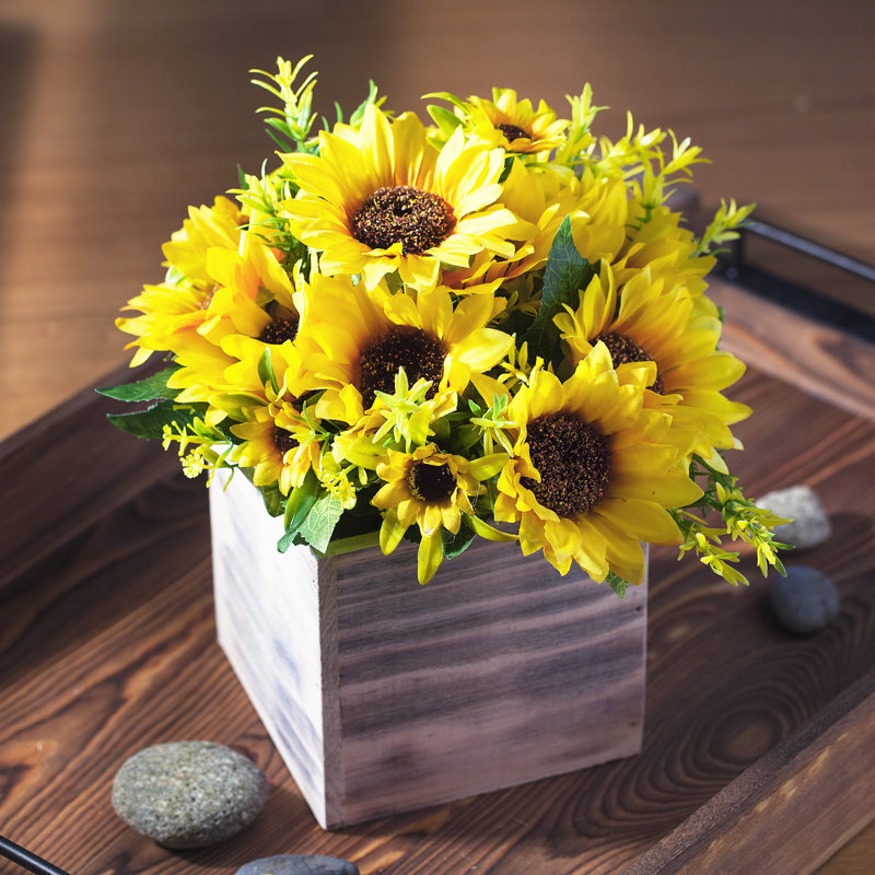 Tournesols floraux en pot de fleurs