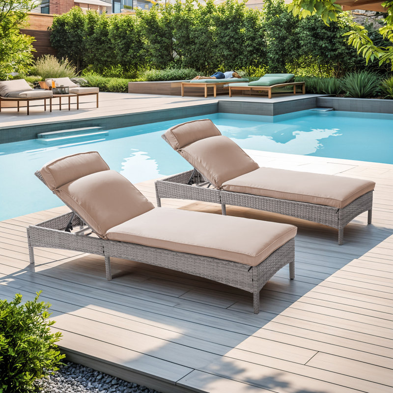 Chaise longue d'extérieur en osier Serry, Sable