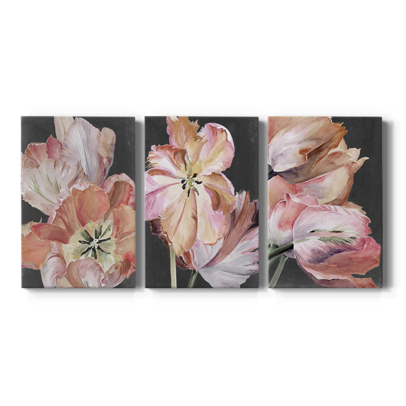 Pastel Parrot Tulips I - Toile tendue avec châssis sur mesure - 3 pièces, H 27 po x l 54 po
