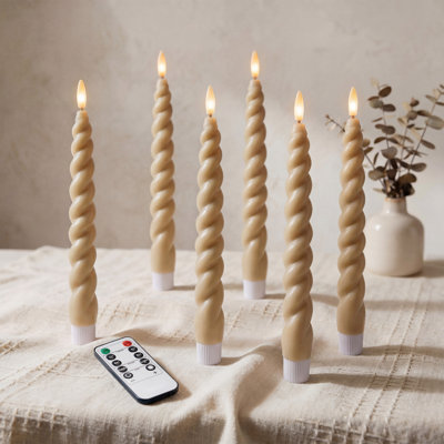  Bougies coniques sans flamme 10 po à DEL - Spirale pleine torsion - Brun clair clair, lot de 6 - Télécommande, minuterie 2/4/6 / 8h (mémoire 24 heures), bouton marche / arrêt inférieur, à intensité variable, à piles, scintillement / Stable
