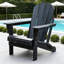 Chaise pliante noire en PEHD toutes saisons Adirondack avec finition semblable à du bois pour le patio extérieur-129910512
