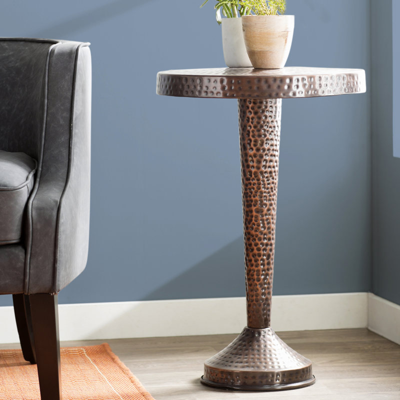 Table d'appoint Beardall, Bronze