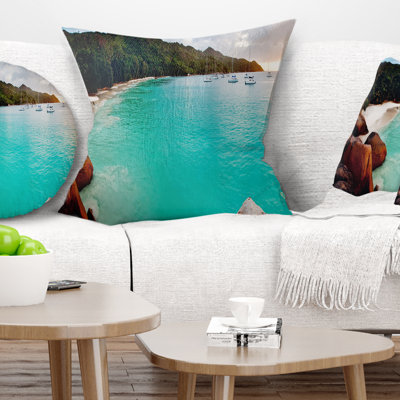 Coussin imprimé plage tropicale avec eaux bleues - mer et rivage