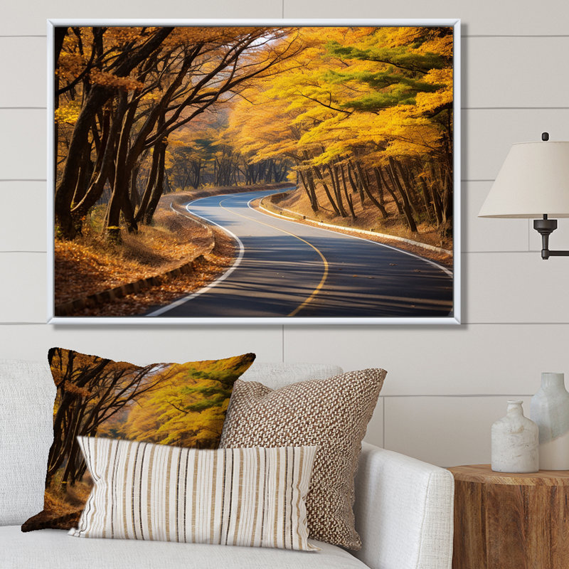«Golden Road Into The Autumn Forest V» - art mural route, Cadre flottant brun, H 34 po x l 44 po x P 1,5 po