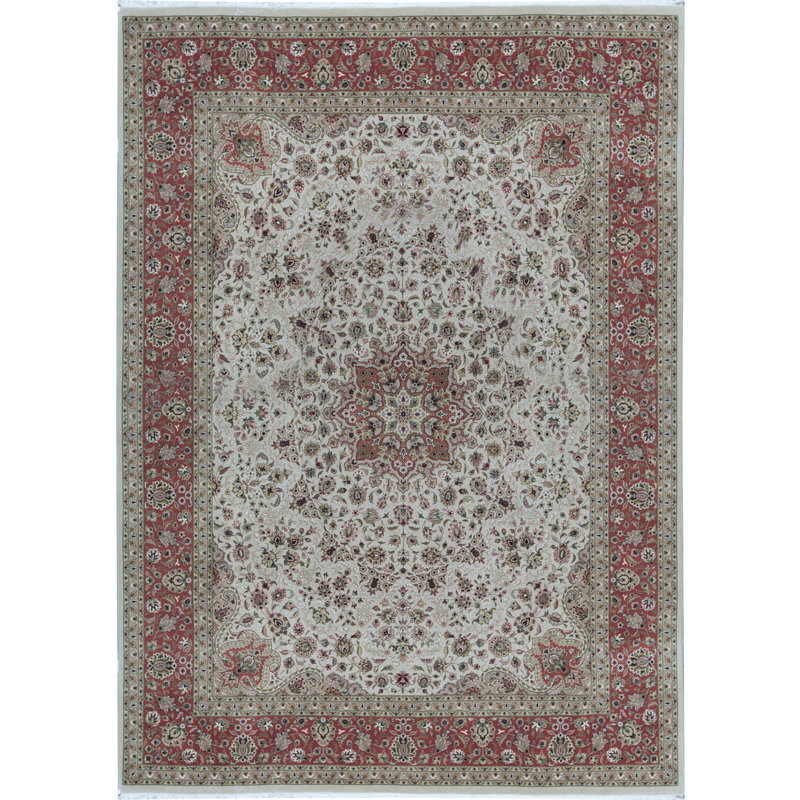 Wool Oriental Area Rug in Rust/Cream