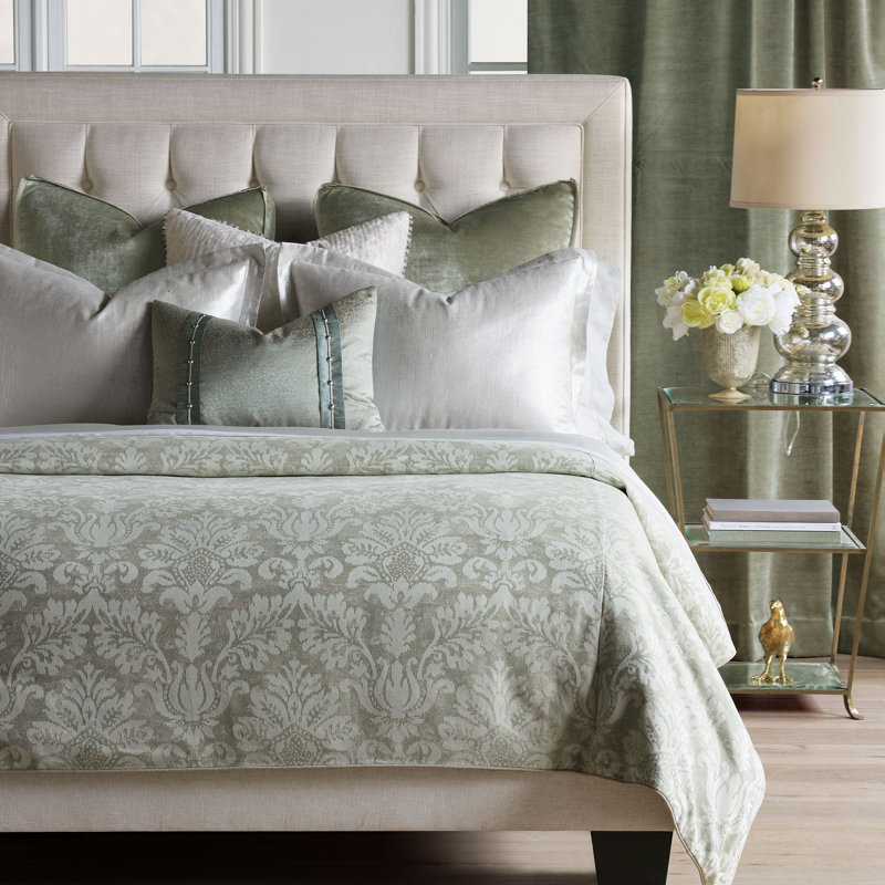 Alaia Lumbar Pillow Cover & Insert