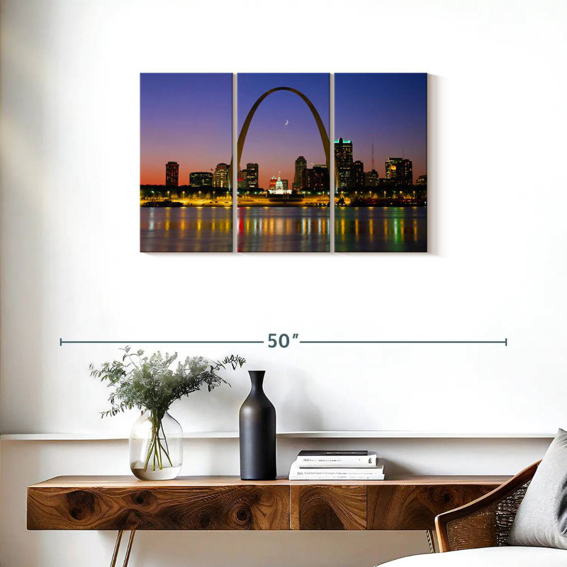Rorry Gateway Arch At Twilight, 20" H x 33" W