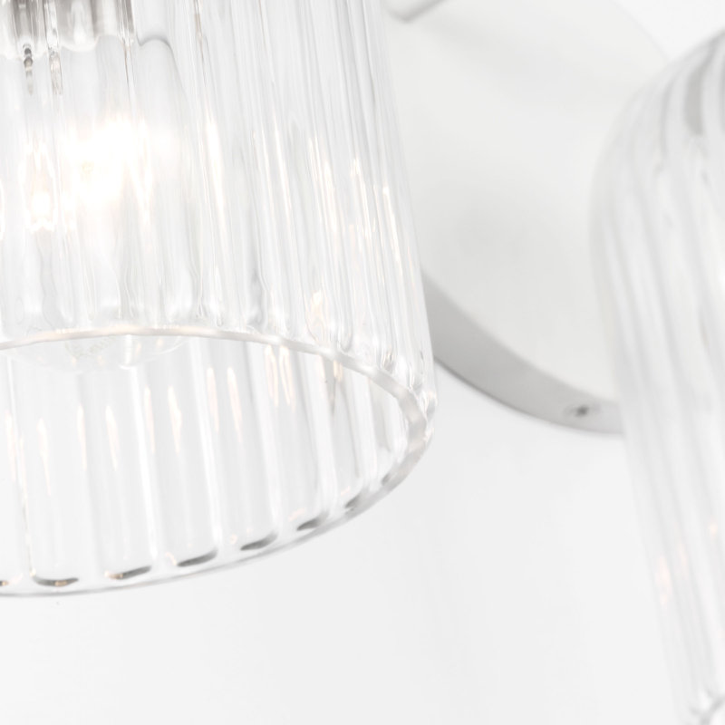 Meuble-lavabo Eisele , Blanc mat, H 8,75 po x l 24 po x P 6 po, Trois lumières