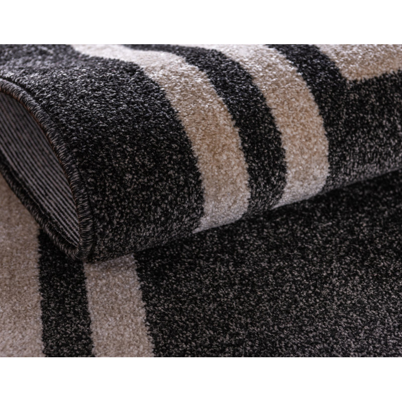 Barreto Geometric Indoor Rug, Rectangle 2' x 3'1"