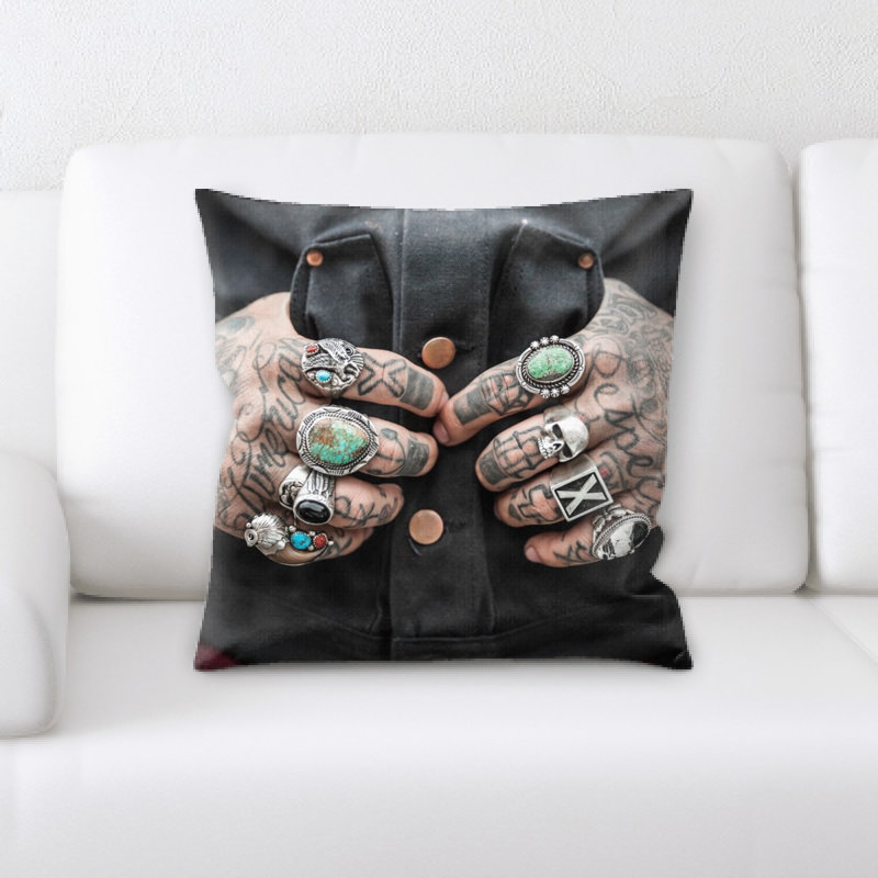 Coussin décoratif mains