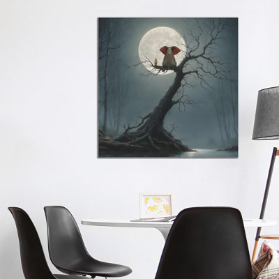 Éléphant et chien assis sur un arbre et regardant la lune - reproduction d'art murale encadrée