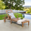 Chaise longue inclinable en bois d'acacia Bevelyn