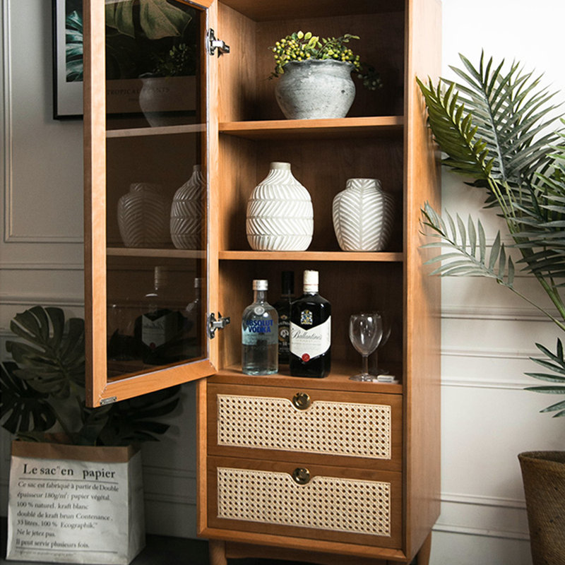 Bibliothèque de style japonais avec portes d'armoire en verre