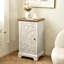 Table de bout 30,5 "de hauteur avec ornement floral rétro sculpté avec tablette de rangement pour le salon, finition naturelle et blanche