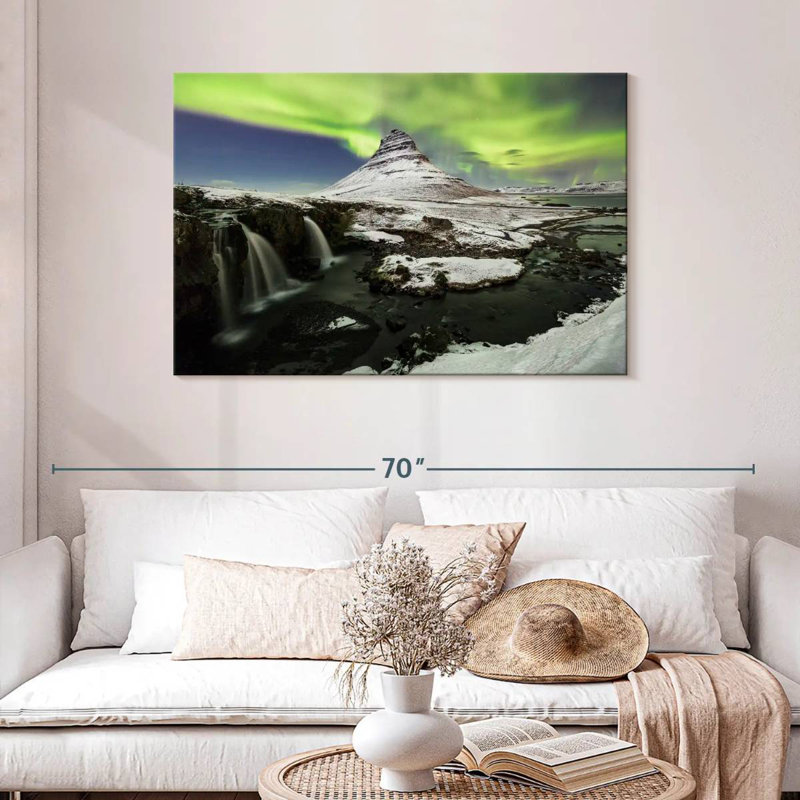 Alvord lumières polaires au-dessus de Kirkjufell, H 30 po x l 45 po