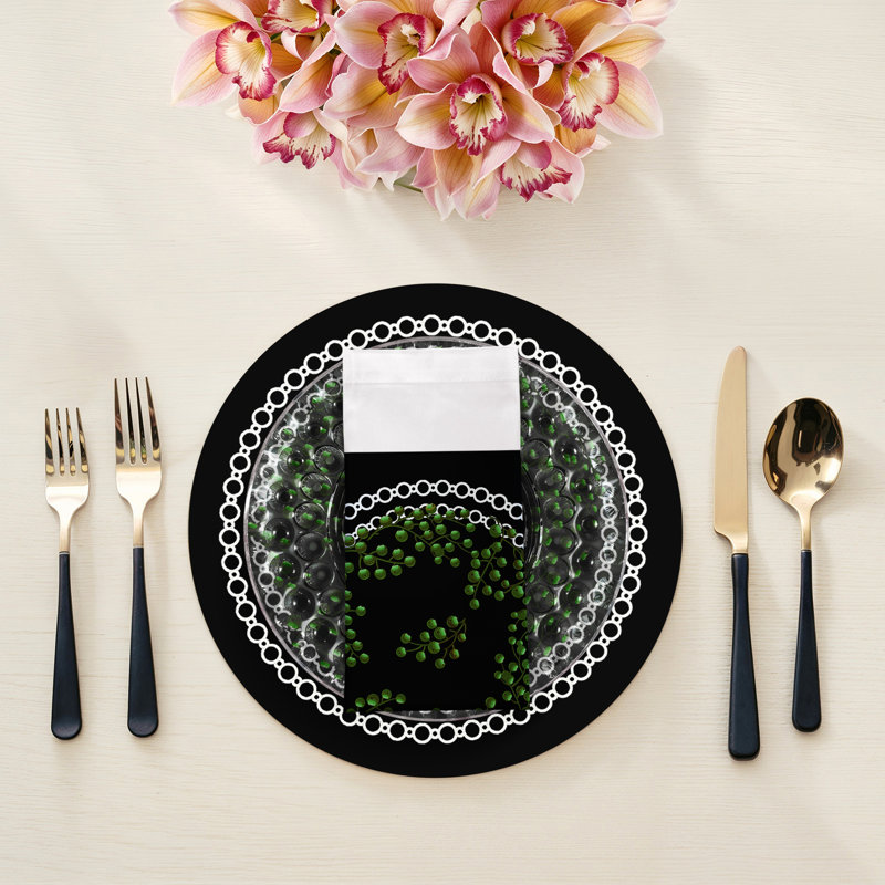Christmas Berries Cotton Sateen Dinner Napkins, Green Black