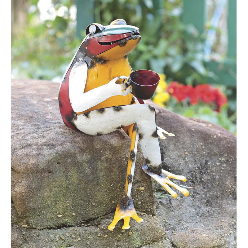 Statue de jardin grenouille et son café en métal recyclé
