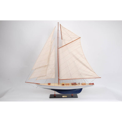Defender Sailboat Schooner Yacht Model