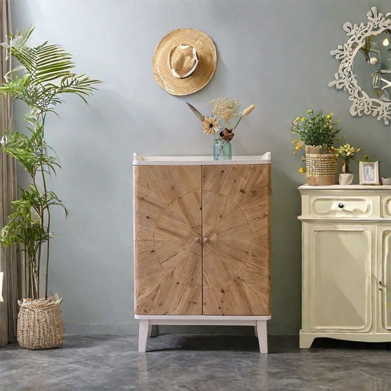 Armoire de rangement décorative avec tablettes spacieuses