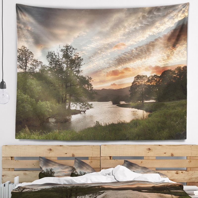 Tapisserie paysage coucher de soleil sur les eaux de Rydal, H 78 po x l 92 po