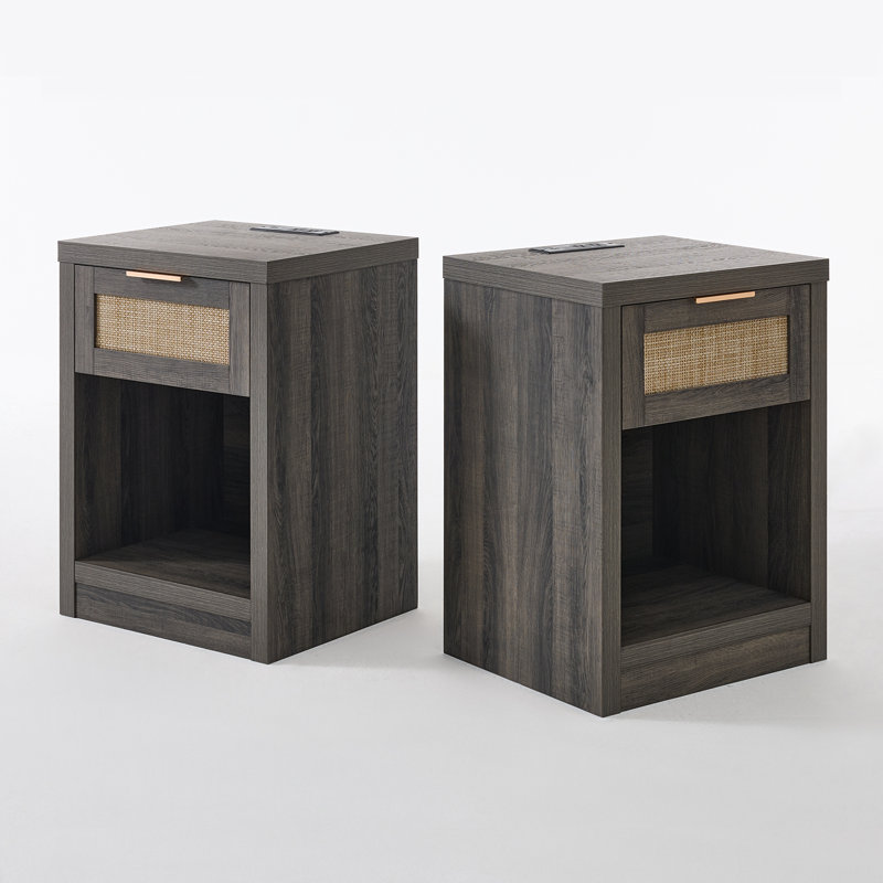 Table de chevet 1 tiroir en bois manufacturé avec prises intégrées Arianna, Chêne minuit