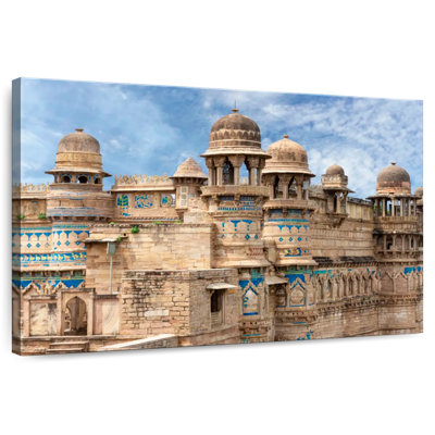 Lilie Gwalior Fort