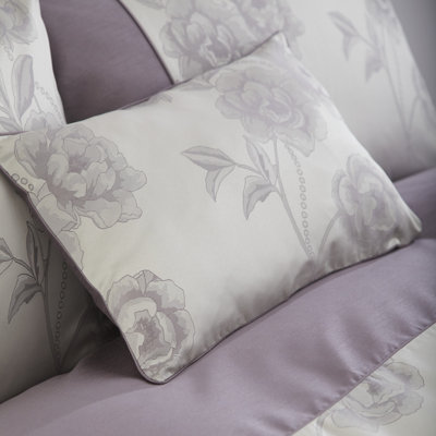 Deleo Floral Rectangular Cushion Cover
