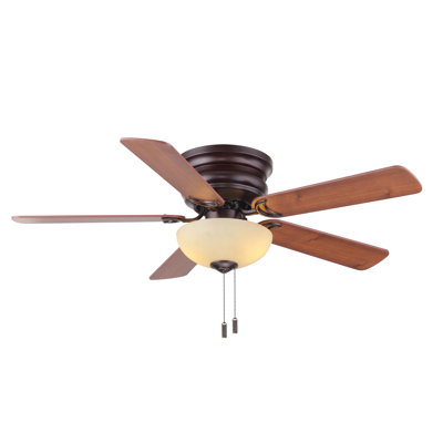 Ventilateur de plafond standard à 5 pales de 44 po avec chaînette et ensemble d'éclairage inclus Meade