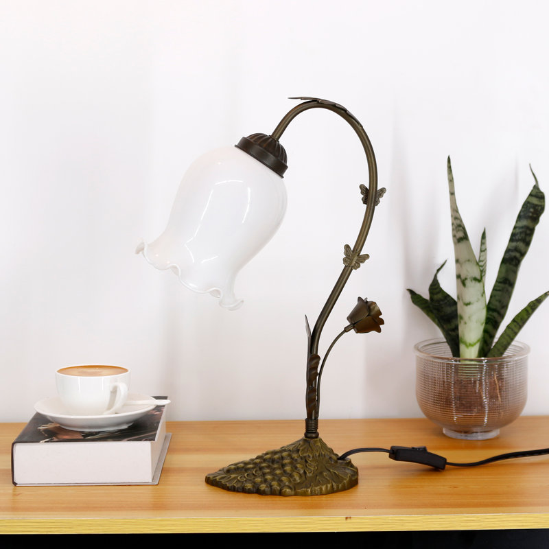 Lampe de bureau en résine Abbiney
