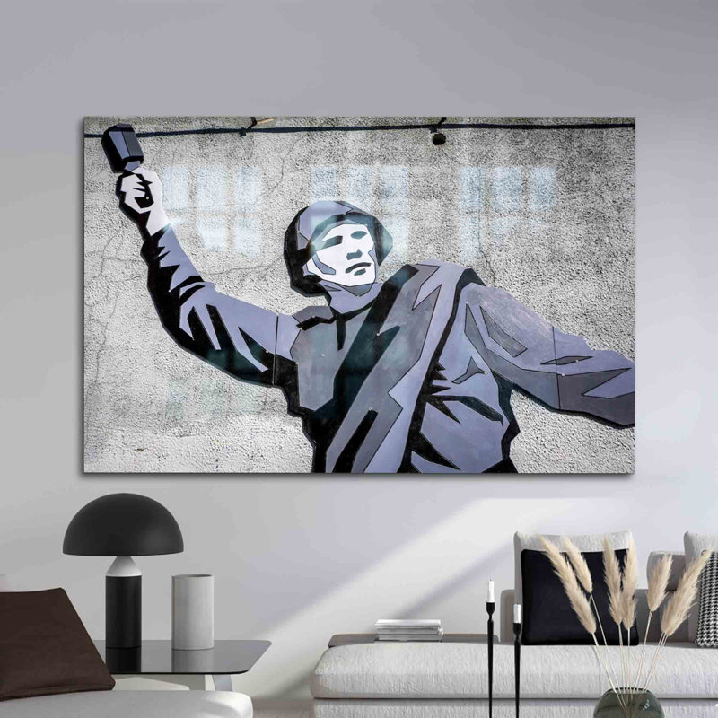 Impressionnant art graffiti sur verre trempé, offrant une touche unique et moderne à votre décoration murale