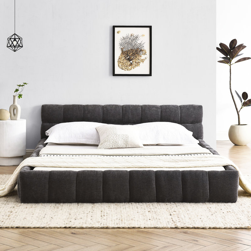 Grand lit en chenille, gris foncé, style moderne, structure solide, sans sommier tapissier avec revêtement, stable pour la chambre à coucher