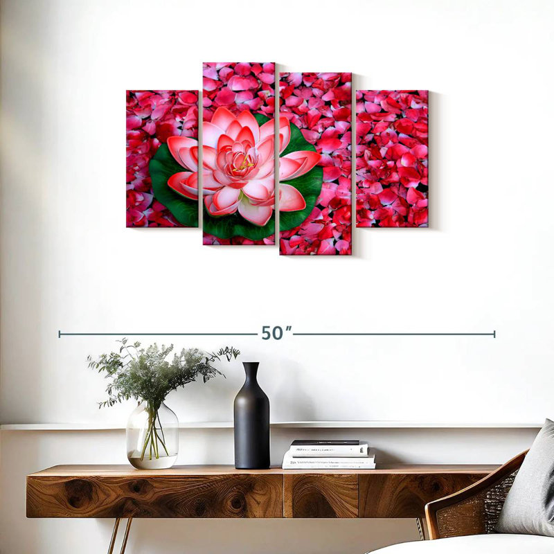 Lotus Flower And Rose Petals, H 22 po x l 36 po